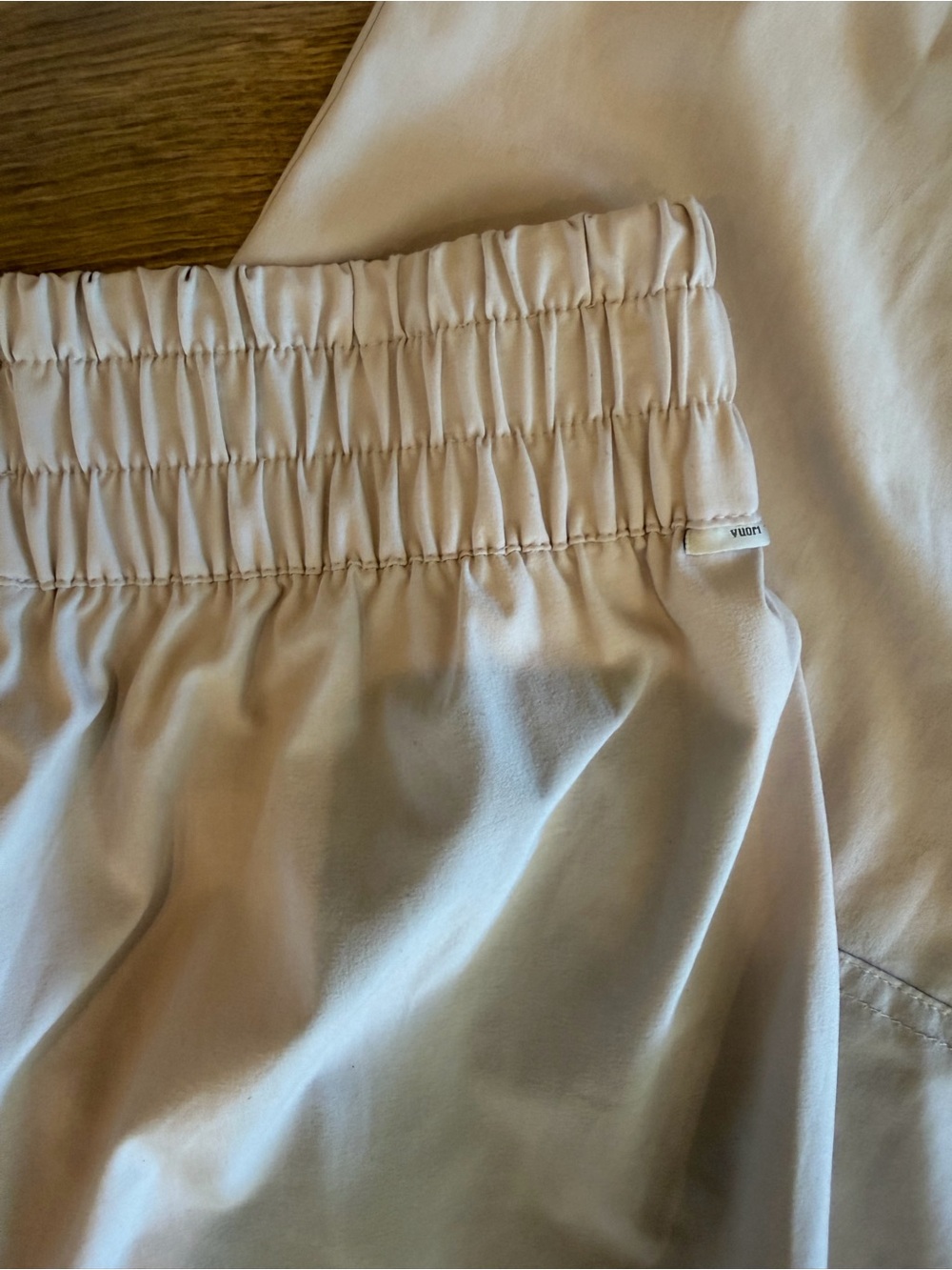 Vuori Cream Women's Villa Cargo Joggers M - Picture 2 of 5